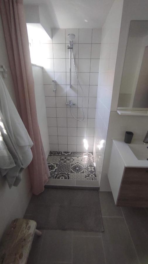 Apartment Loparina เนเรซีน ภายนอก รูปภาพ