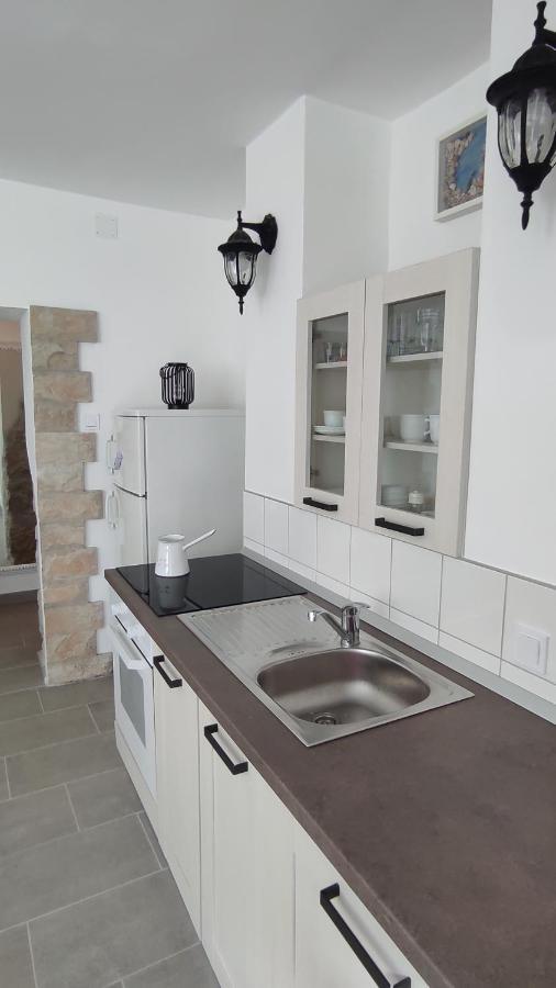 Apartment Loparina เนเรซีน ภายนอก รูปภาพ